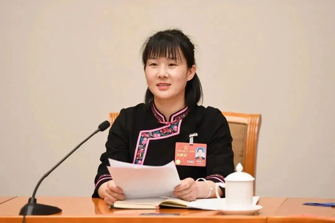 鐘團(tuán)玉.jpg