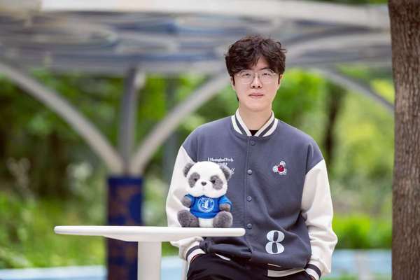 畢業(yè)生故事 | 范憂(yōu)樂(lè)：以憂(yōu)為念，以樂(lè)為心